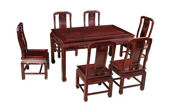 國(guó)色餐臺(tái)